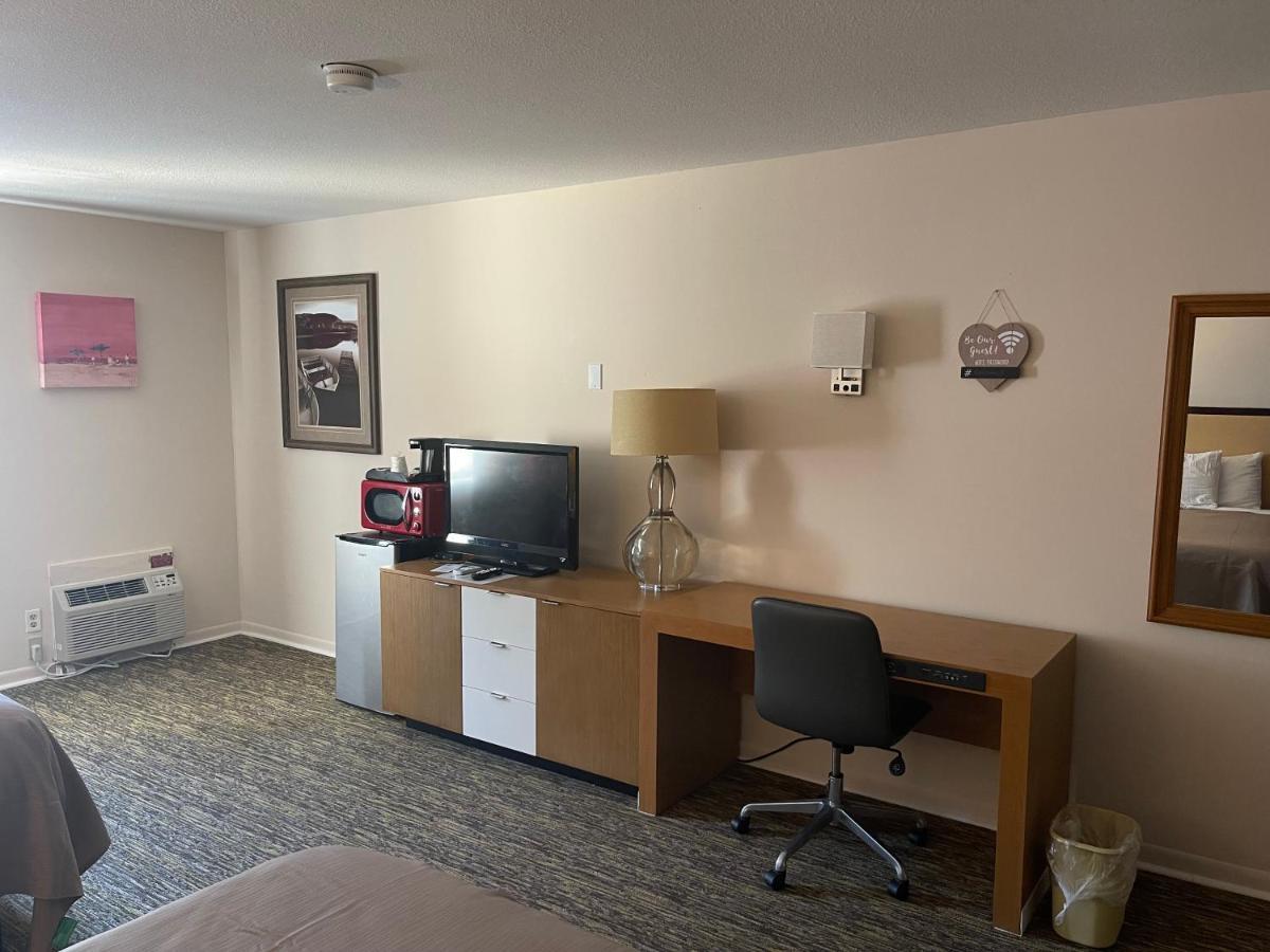 Camp Inn Lodge Oscoda 외부 사진