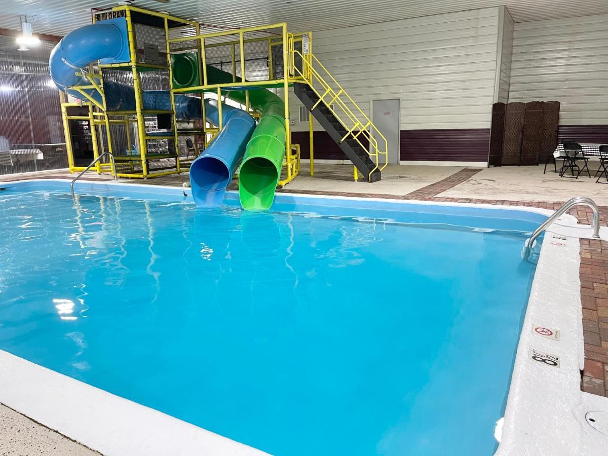Camp Inn Lodge Oscoda 외부 사진