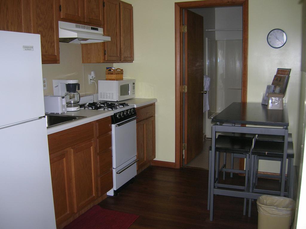 Camp Inn Lodge Oscoda 객실 사진