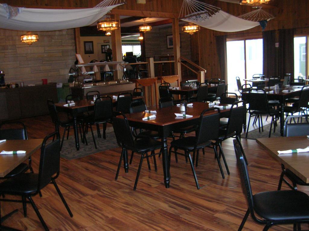 Camp Inn Lodge Oscoda 외부 사진