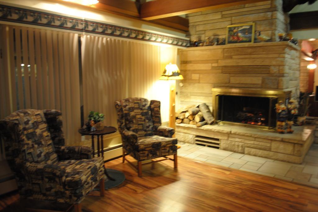 Camp Inn Lodge Oscoda 외부 사진