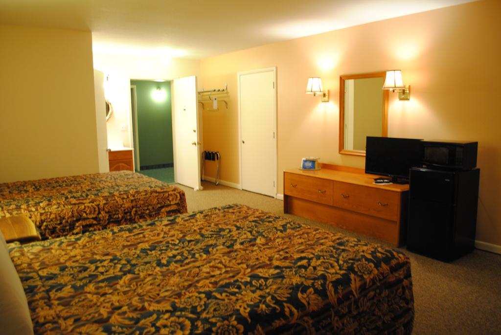 Camp Inn Lodge Oscoda 객실 사진