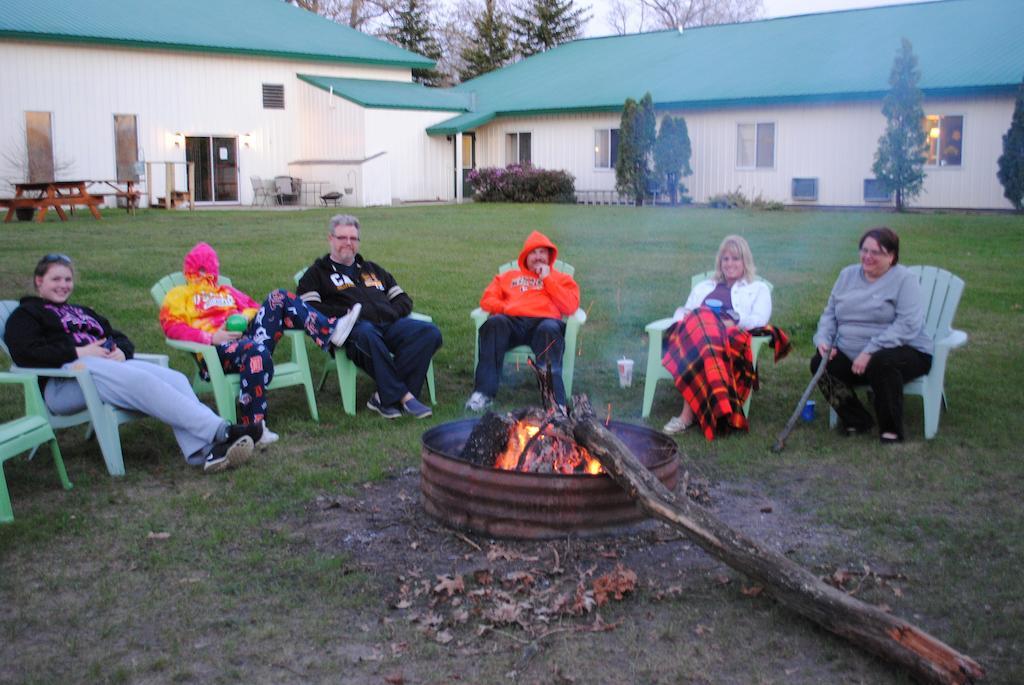 Camp Inn Lodge Oscoda 외부 사진